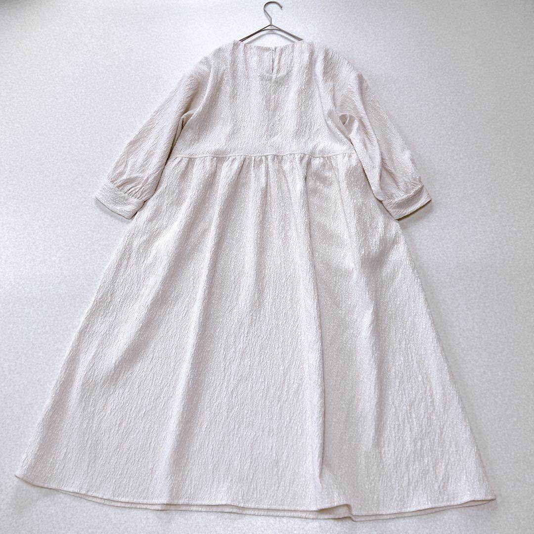 新品タグ付き　24年現行ビアズリー　ジャガードロングワンピース アイボリー