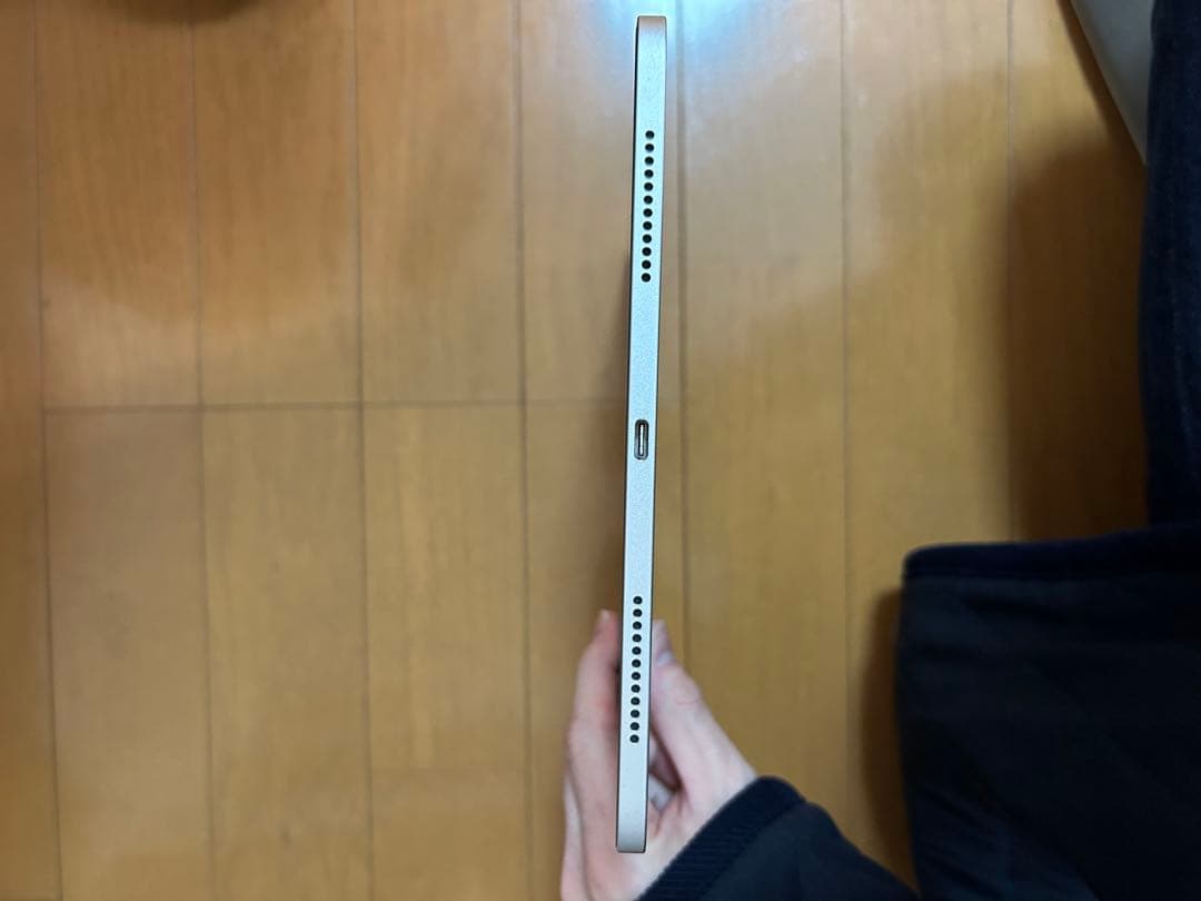 iPad Air 10.9インチ Wi-Fiモデル　64GB スターライト