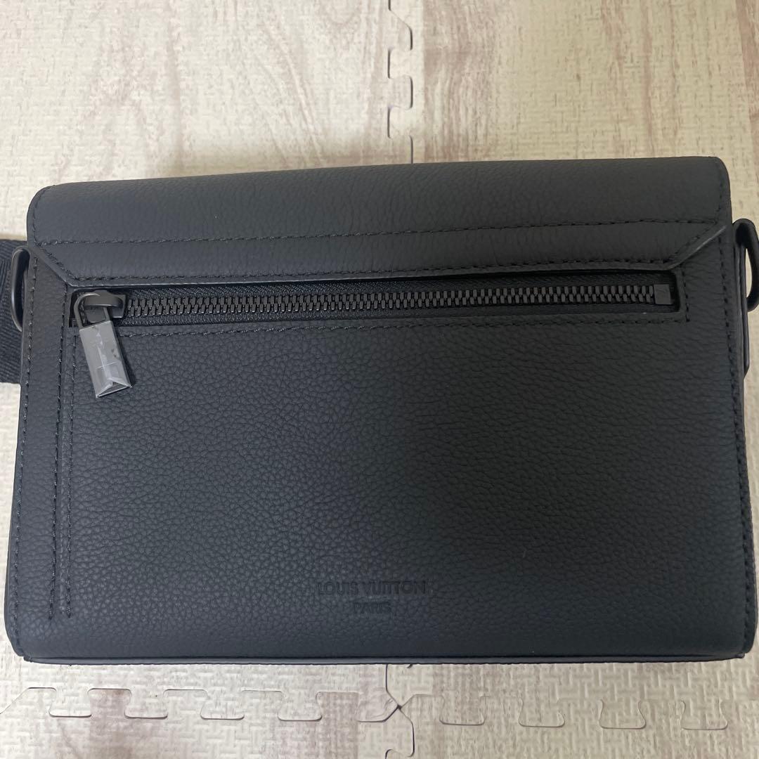 ルイヴィトン】 テイクオフメッセンジャー（本日限定価格