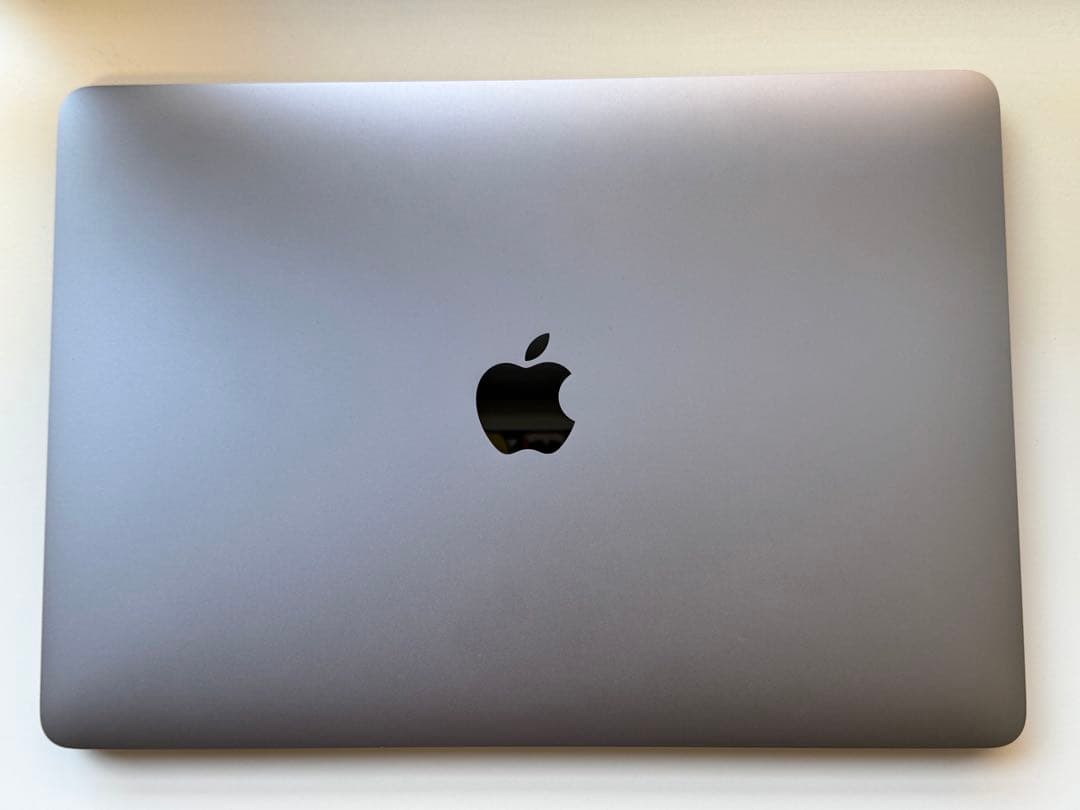 MacBook本体 MacBook Air (M1, 2020) 16GB 256
