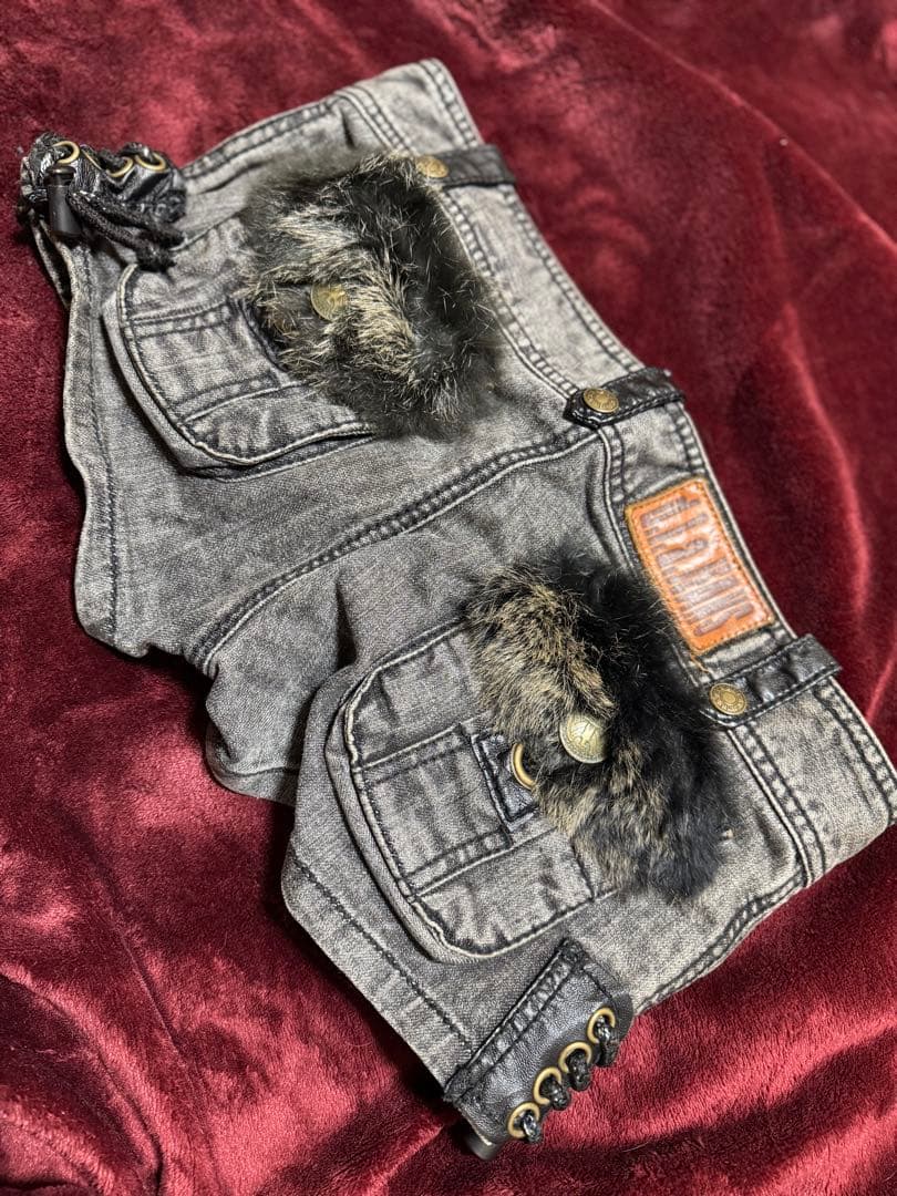 d.i.a[正規品]ファー付きグレーショートパンツ