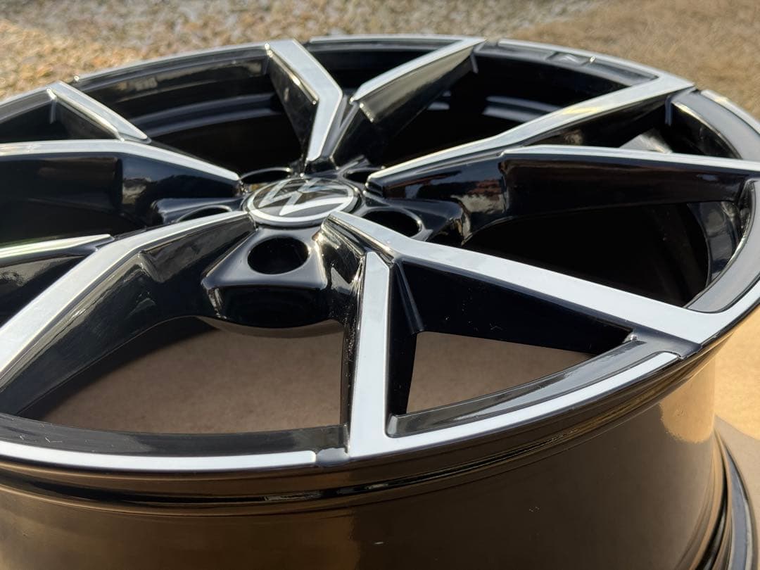 フォルクスワーゲン VW ゴルフ8GTI 純正ホイール Estoril