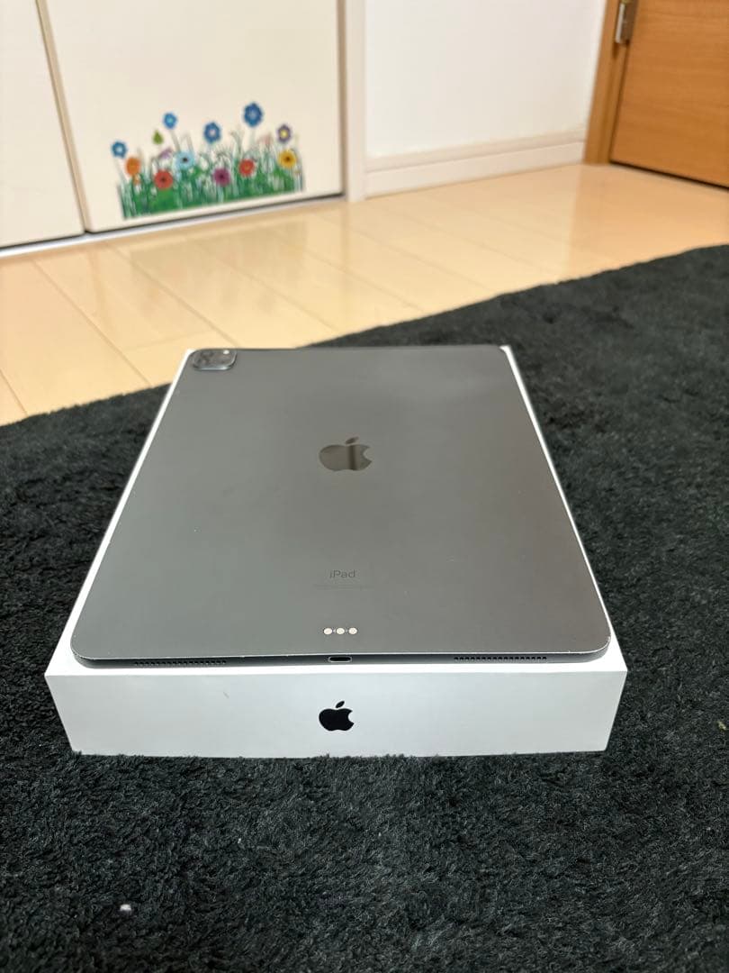 【大特価‼️】　12.9インチiPad Pro（第4世代）Wi-Fiモデル＋箱付き