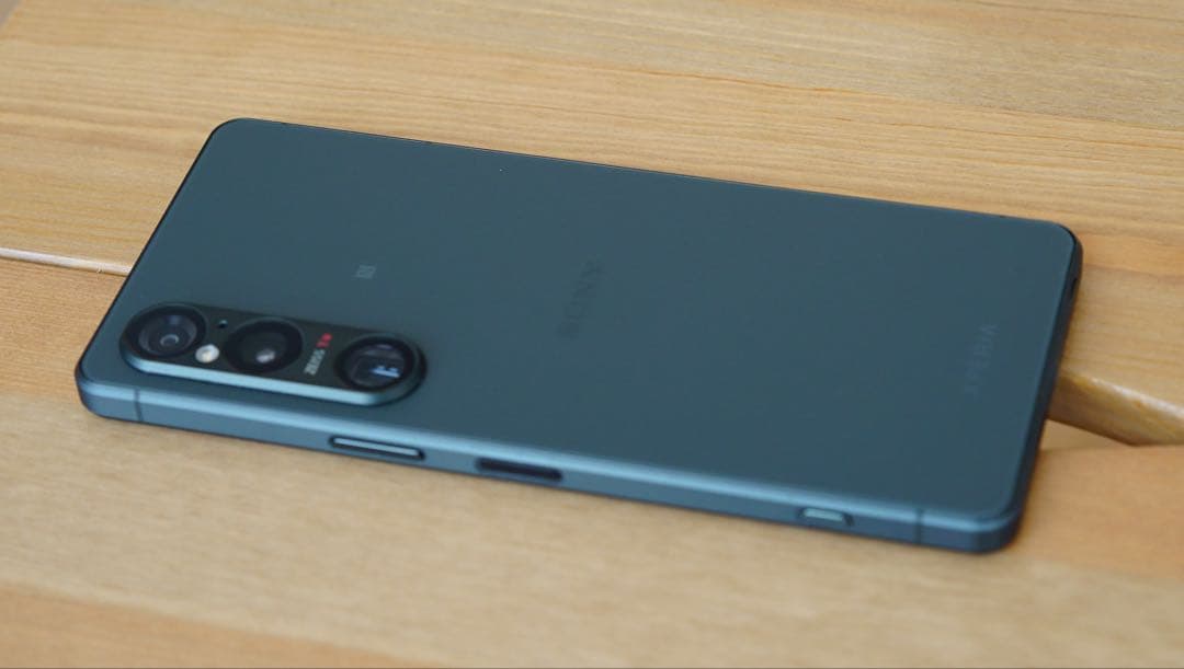 Xperia 1 vi simフリーモデル XQ-EC44 256GB カーキ