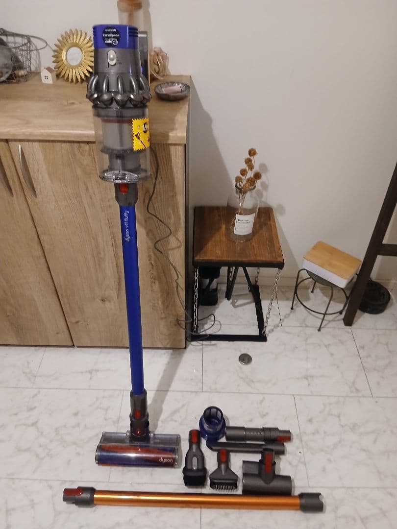 く*ら様 Dyson V10 SV12 パイプ2本 予備フィルター付 ソフトロー