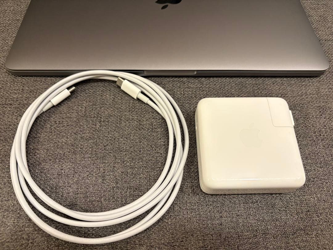 MacBook Pro 13 2019 16GB/256GB バッテリー良好