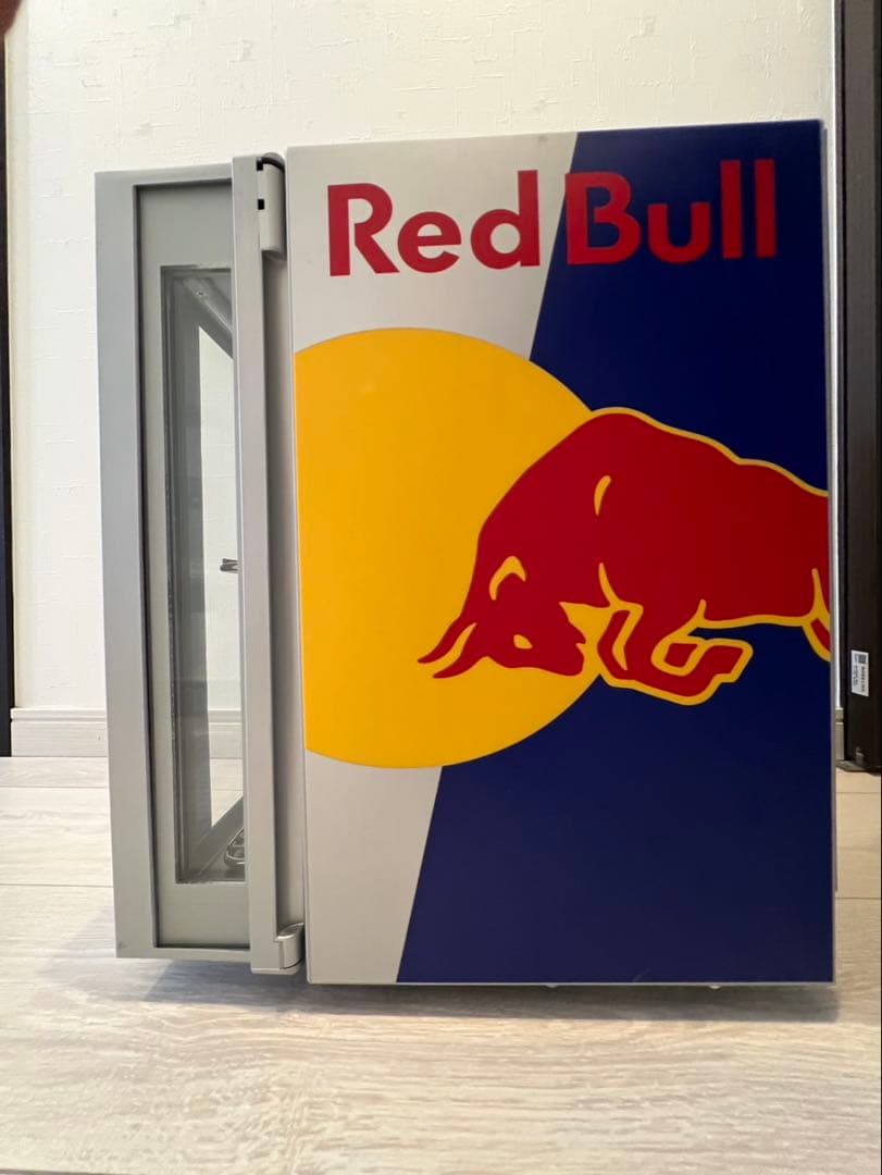 ※送料は購入者負担　Red Bull 冷蔵庫 ガラス扉付き