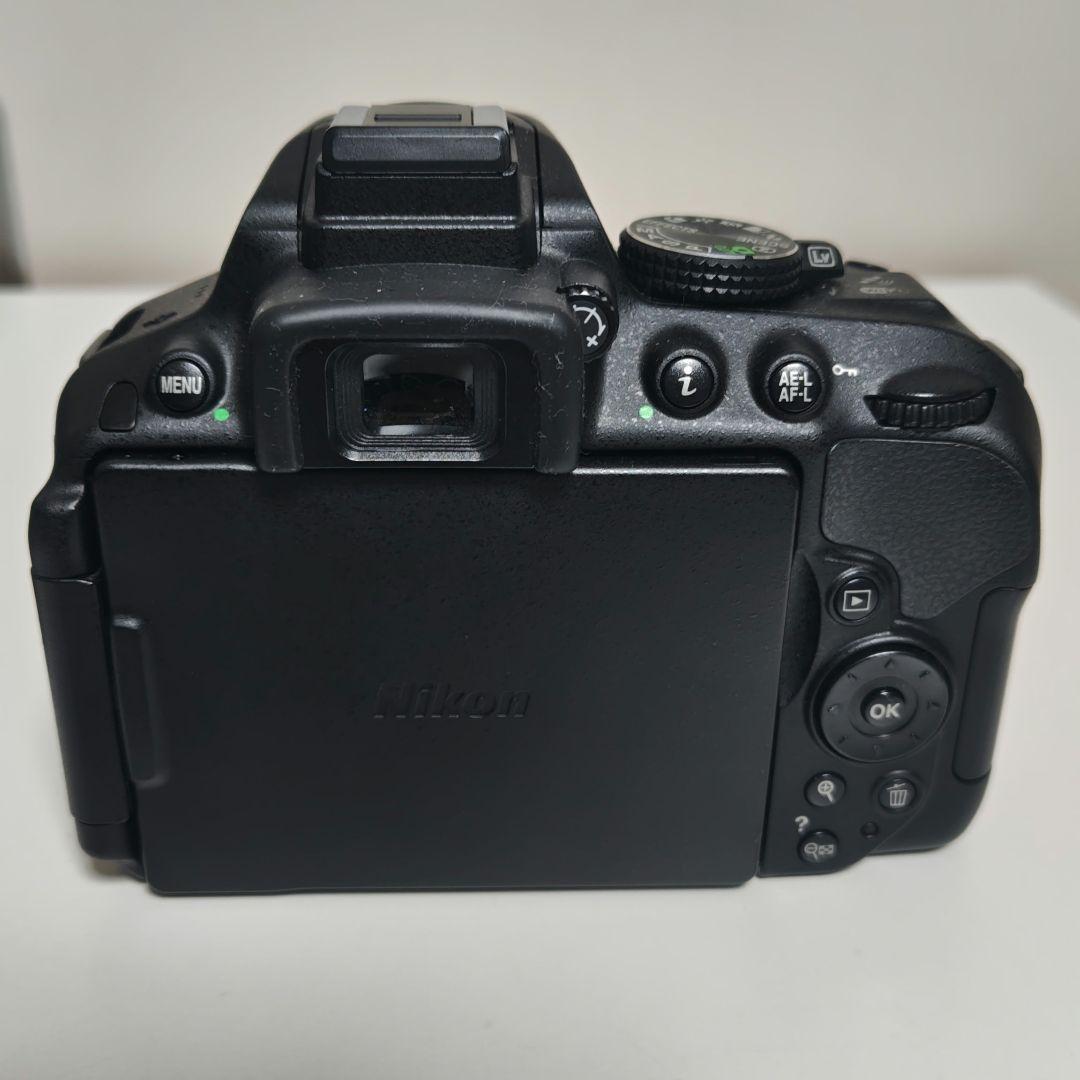 ポ*ト様 【美品】Nikon D5300 ダブルズームキット ブラック