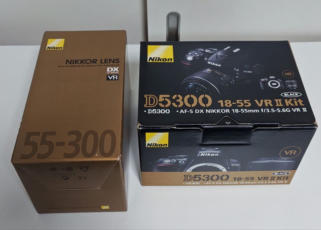 ポ*ト様 【美品】Nikon D5300 ダブルズームキット ブラック