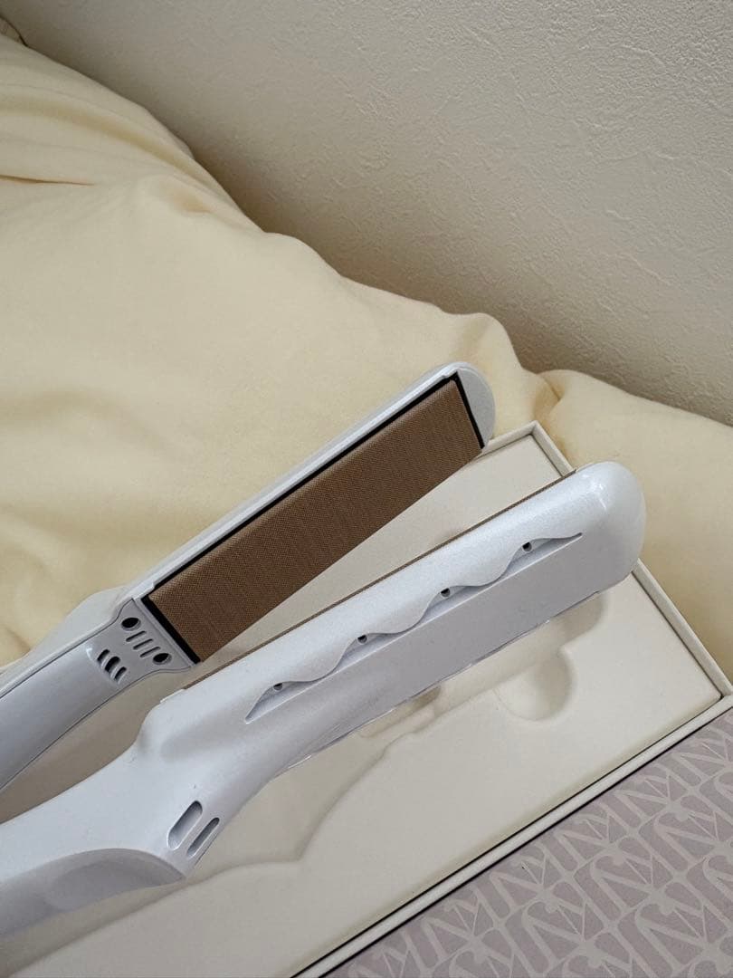 【極美品】絹女 KINUJO ストレートヘアアイロン LM225