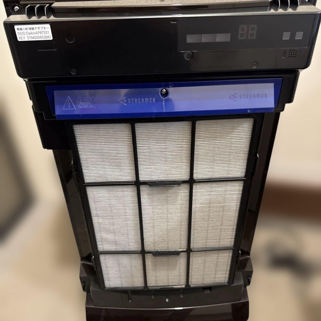 ほぼ未使用　DAIKIN 除加湿ストリーマ空気清浄機 MCZ70X-T