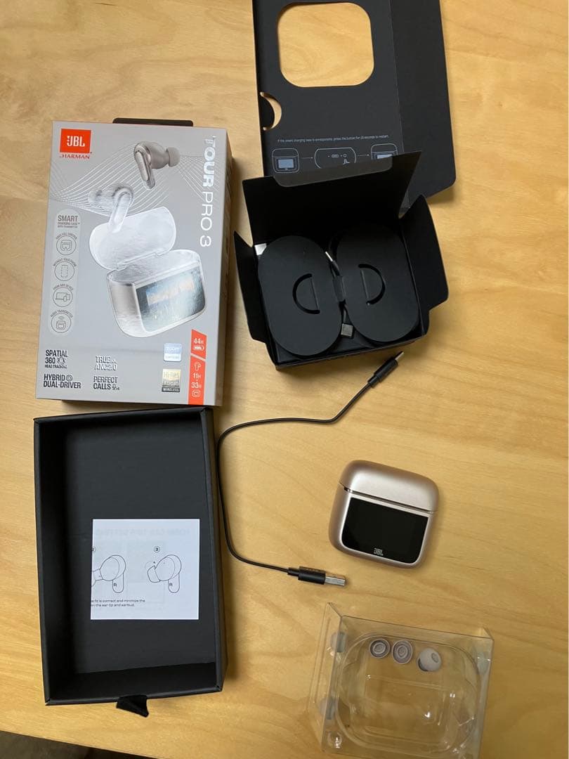 JBL TOUR PRO 3 ワイヤレスイヤホン