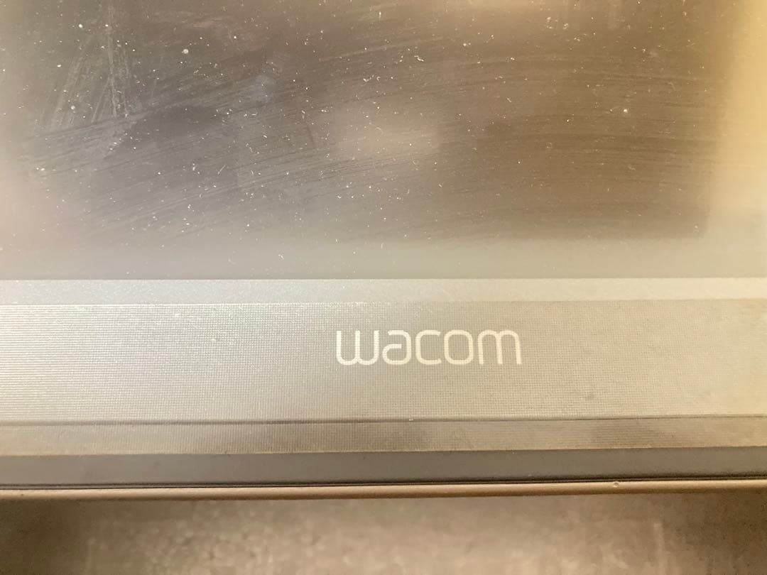 ☆激安 WACOM Cintiq 21UX DTK-2100 液晶ペンタブレット