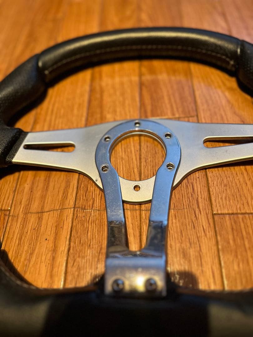 パーツ MOMO T-5 TREK R