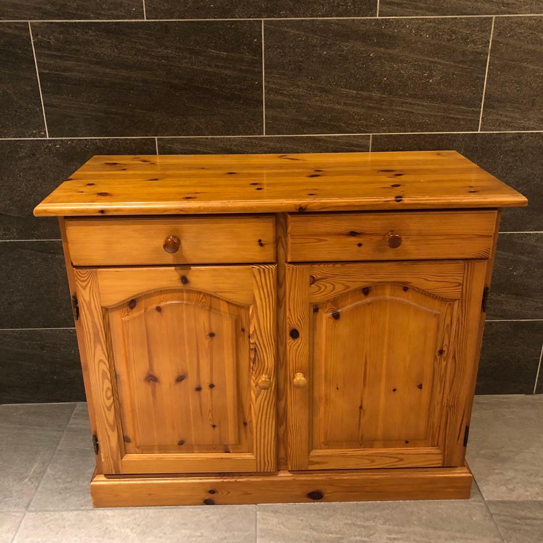 Alex　パイン無垢材　天然木　ナチュラルウッド カントリー風キャビネット