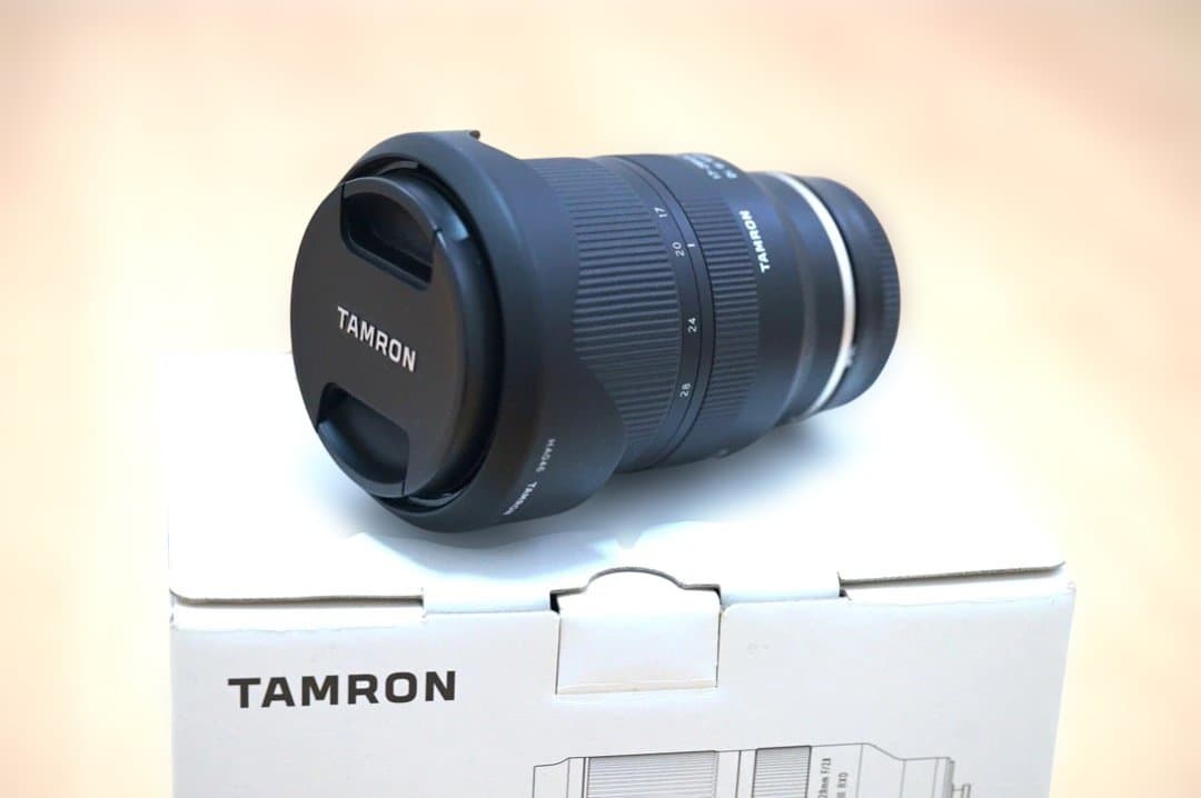 TAMRON 広角レンズ レンズフード付き F/2.8 17-28mm