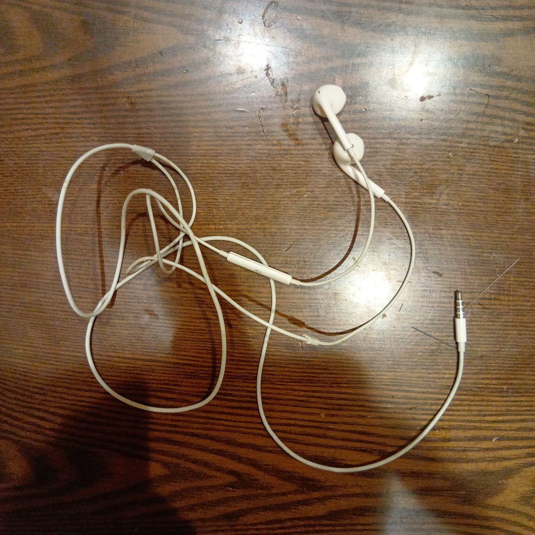 ホワイト 有線イヤホン