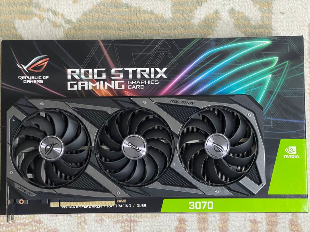 ROG STRIX 3070 グラフィックボード