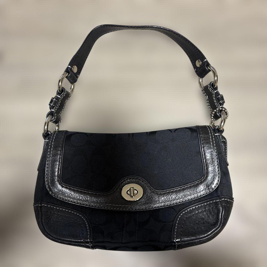 黒いキャンバスショルダーバッグ