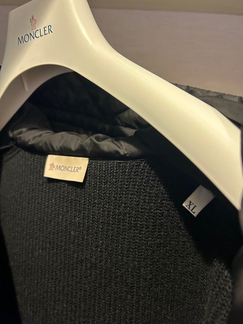 モンクレール MONCLERフード付きニットダウン　ブラック