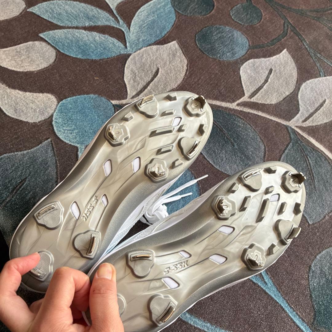 ホワイト スパイクシューズ 金属スパイク26cm