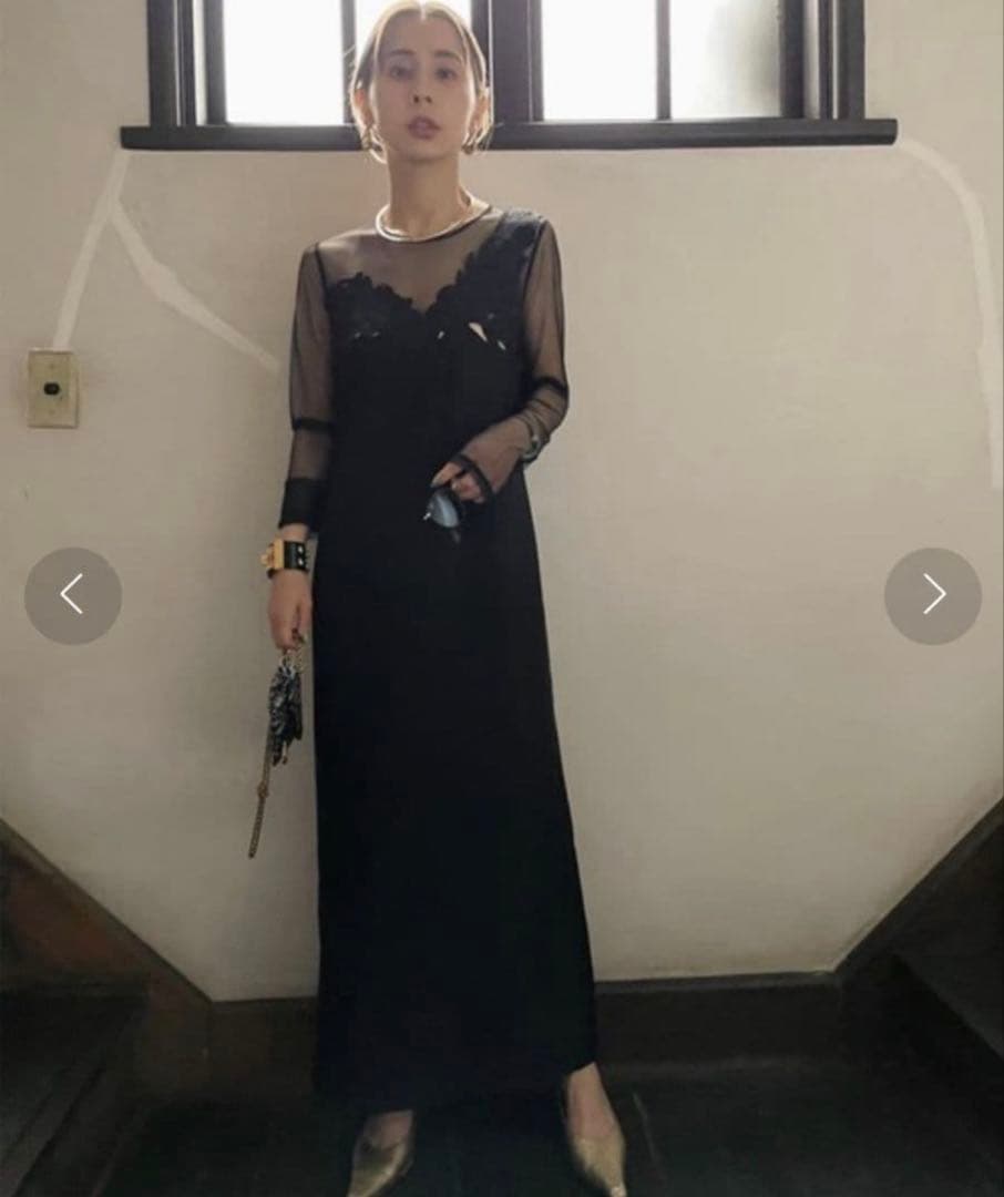 AMERI UND RENEE CUTWORK DRESS 結婚式