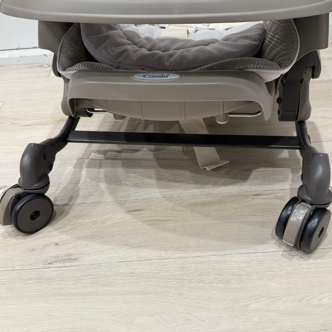 Combi ネムリラ Simplight （トイザらス・ベビーザらス限定モデル）