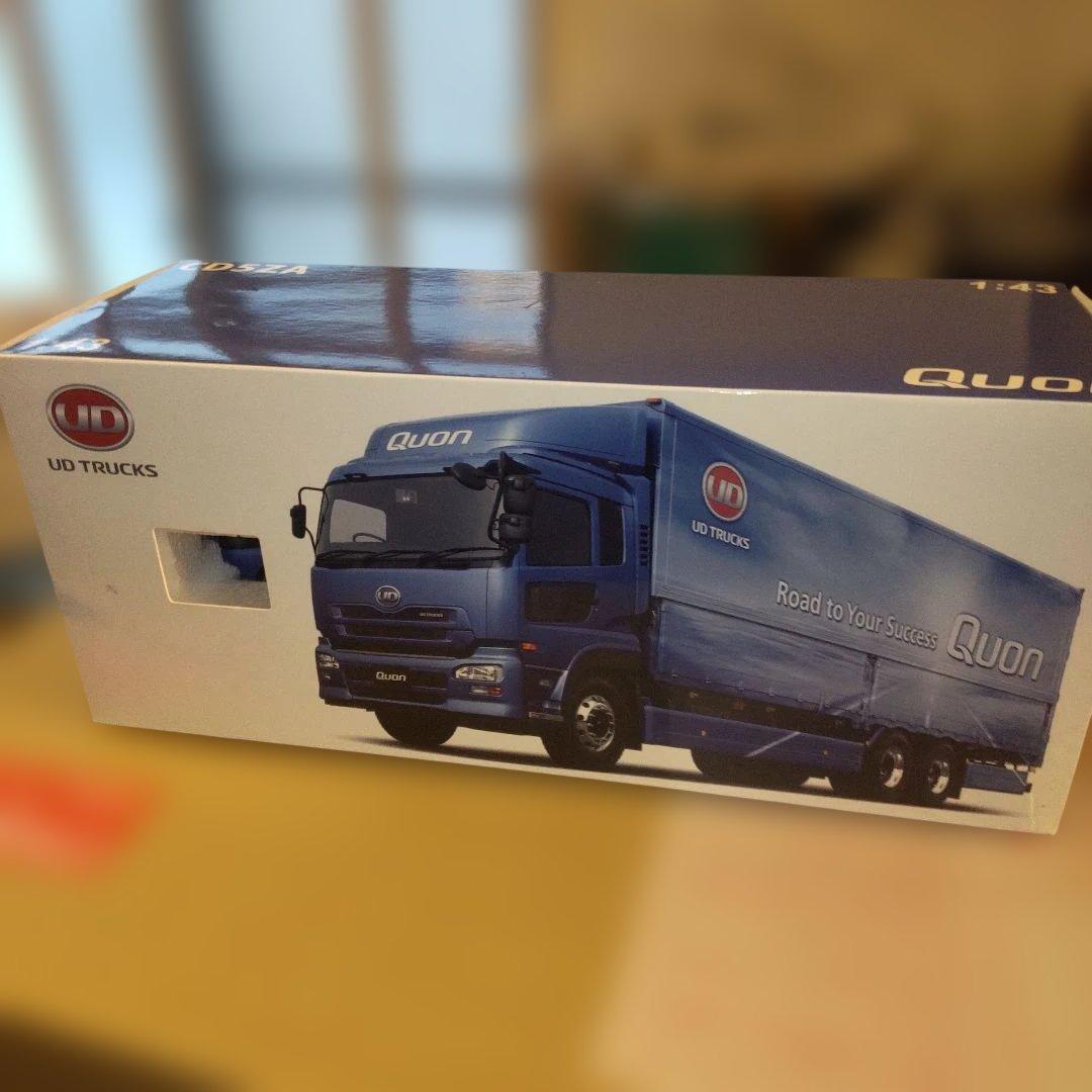 UDトラックス　UD TRUCKS Quon ミニカー 1/43