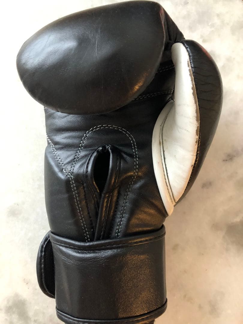 Reyes レイジェス ボクシンググローブ 8oz 黒