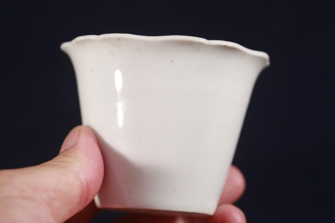 346　古伊万里白磁輪花型蕎麦猪口　江戸前期