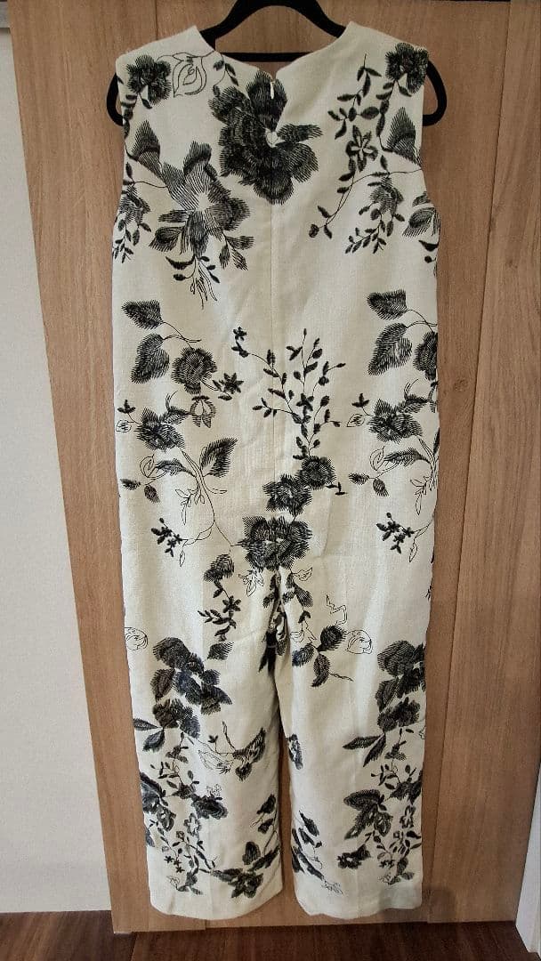 【AMERI】アメリNORA FLOWER EMBROIDERY ROMPERS