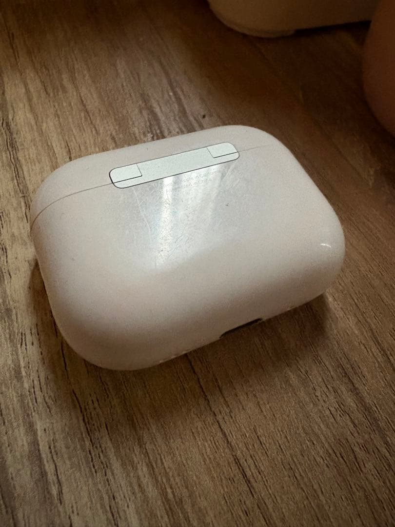 airpods pro 3 第3世代　充電ケースのみ