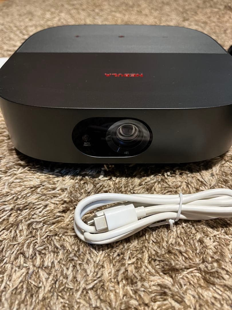 ANKER NEBULA Vega Portable （公式三脚スタンド付き）