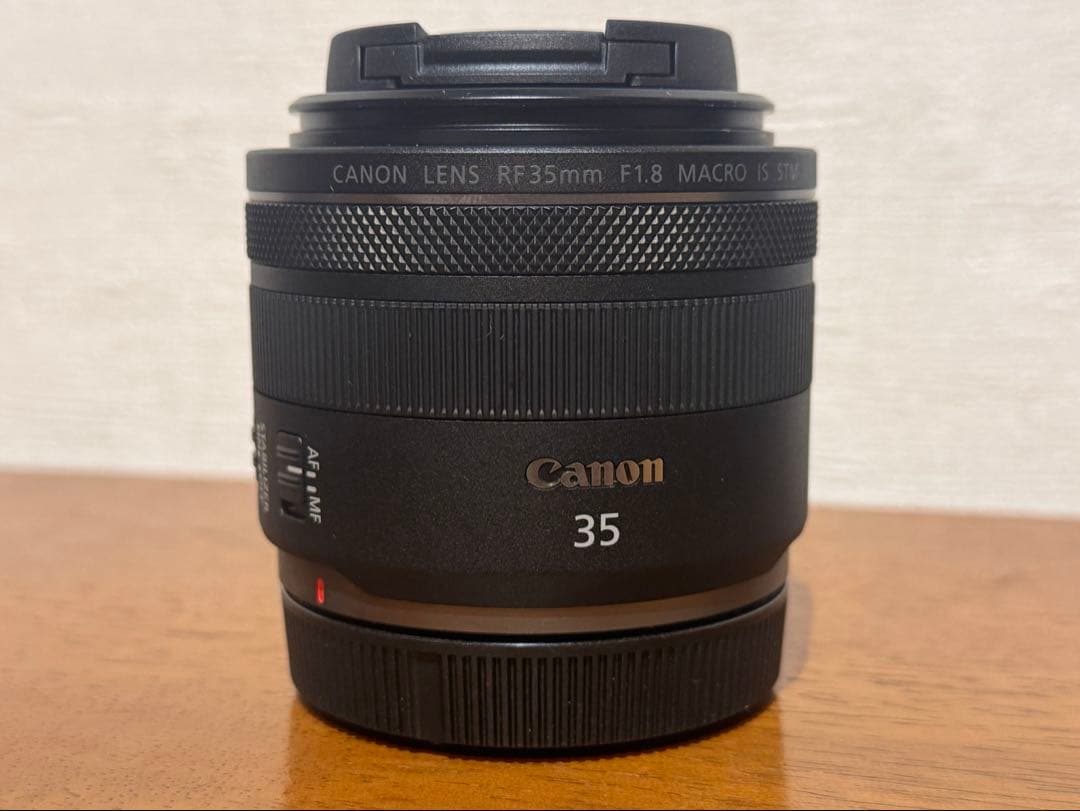Canon RF 35mm F1.8 MACRO IS STM レンズフード付き