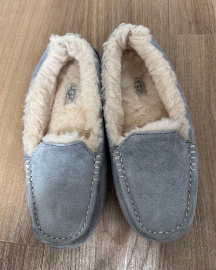 ✴*︎様 UGG グレー モカシン　24cm