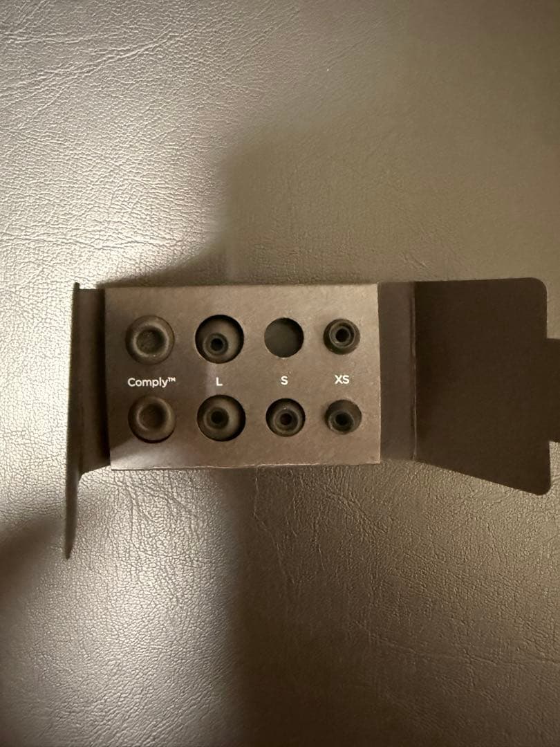 イヤホン Bang & Olufsen beoplay eleven