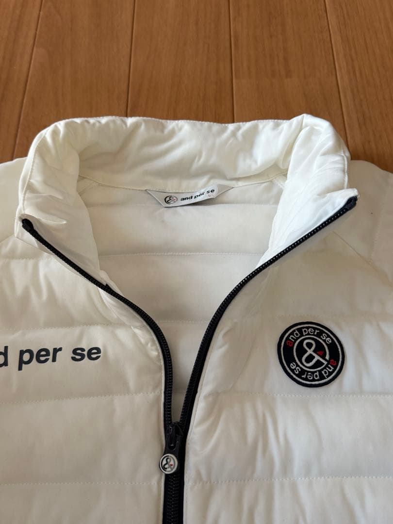 and per se ホワイトダウンジャケット