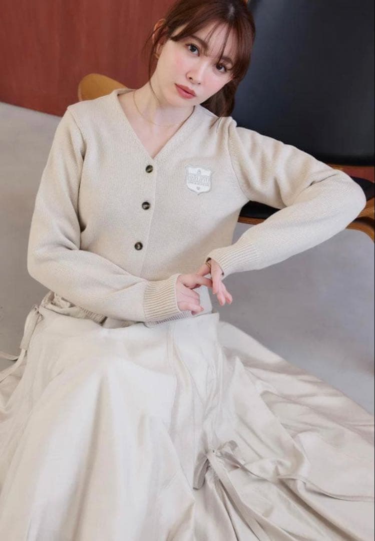 トップス herlipto Be Mine Emblem Knit Cardigan