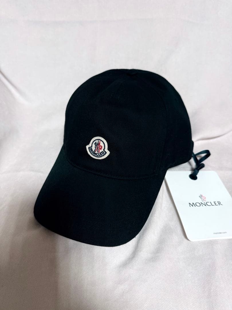 MONCLER ブラック ベースボールキャップ