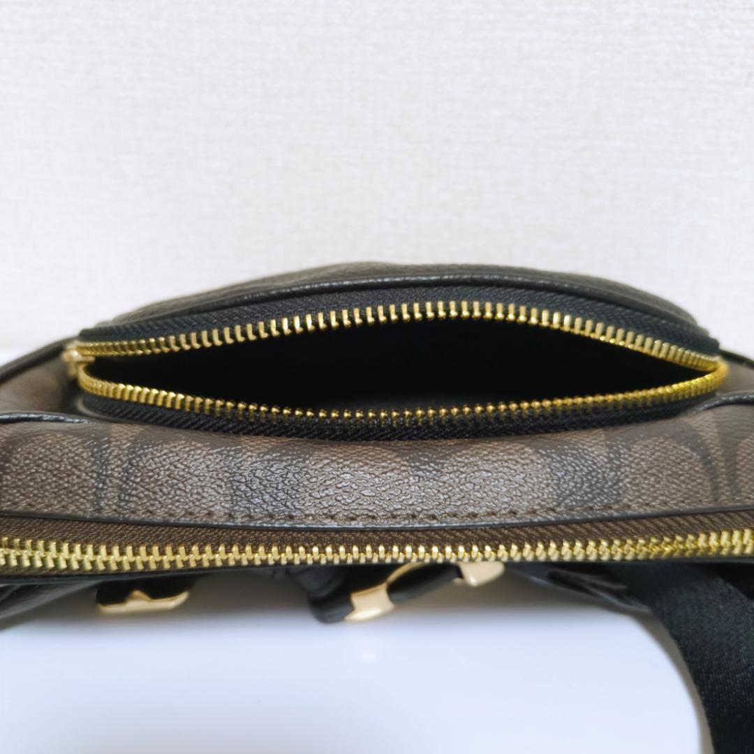 【めぇ】コーチ COACH ボディ ウエストバッグ シグネチャー