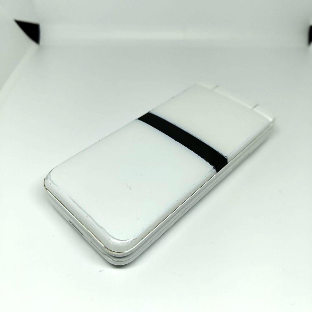 docomo DIGNOケータイ KY-42C 折りたたみ ガラホ ホワイト ①