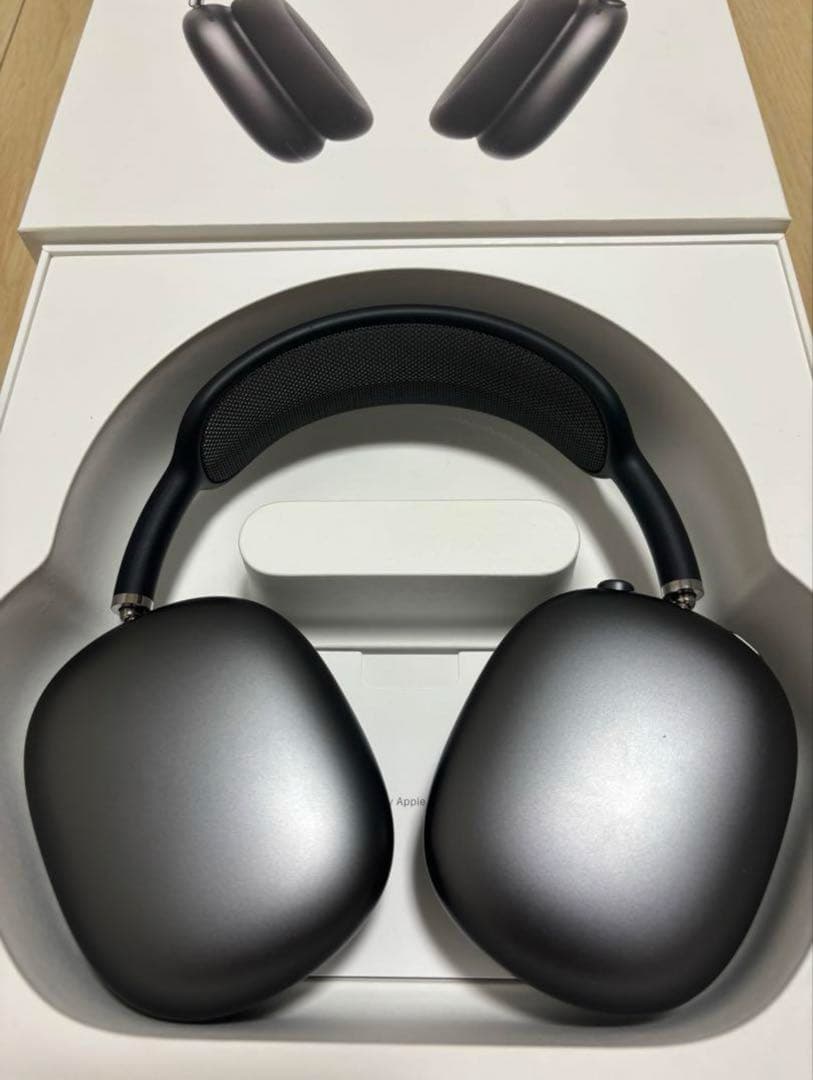 Air pods maxスペースグレー　カバー付き