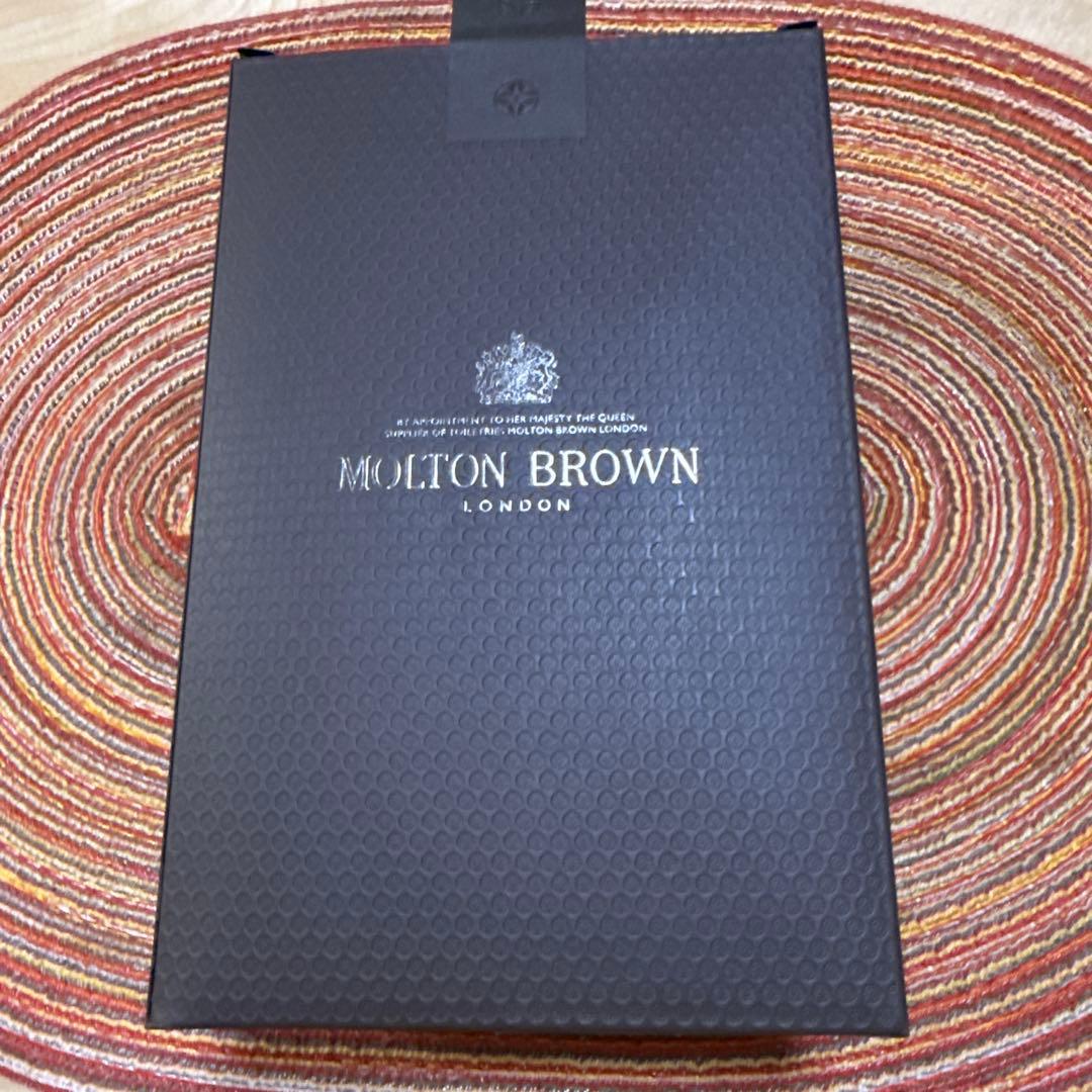 MOLTON BROWN ウード・アコード&ゴールド セット