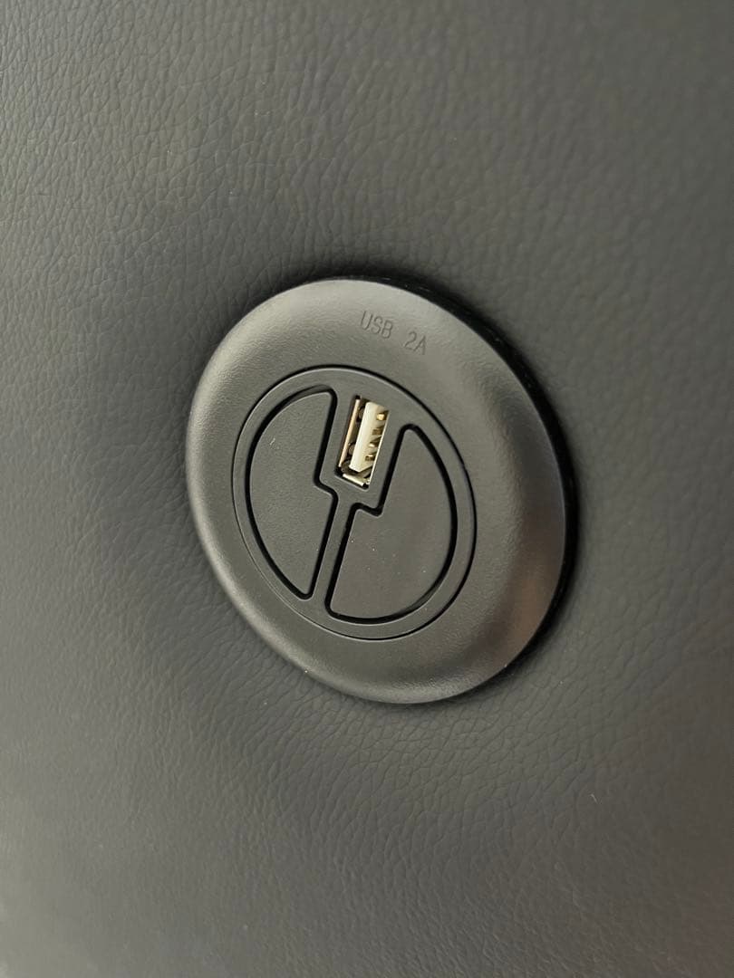 美品！送料込 3人掛け 電動リクライニングソファ Nビリーバー カップホルダー