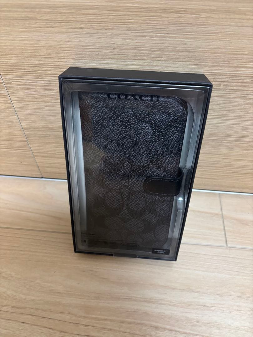 未使用　iPhone15Plus COACH ハードケース
