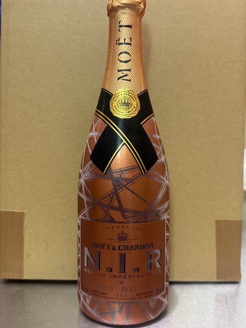 MOËT & CHANDON N.I.R モエネクター
