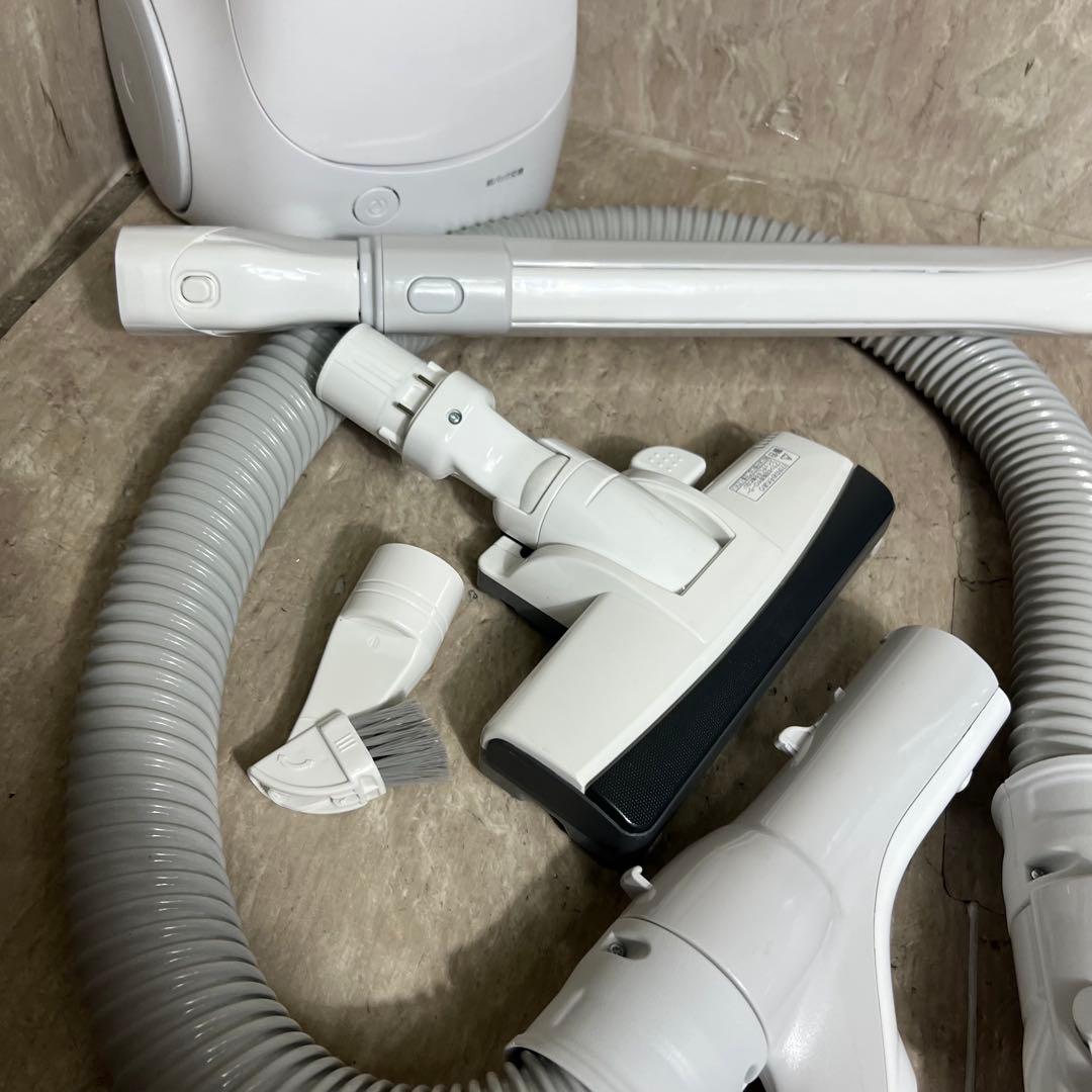 極美品 2024年製 パナソニック 掃除機 紙パック式 MC-PJ220G-W