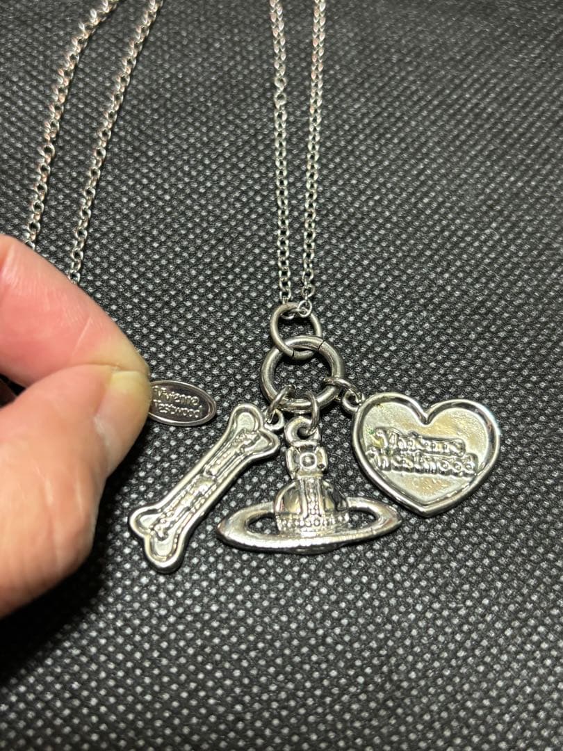 Vivienne Westwood チャーム付きネックレス