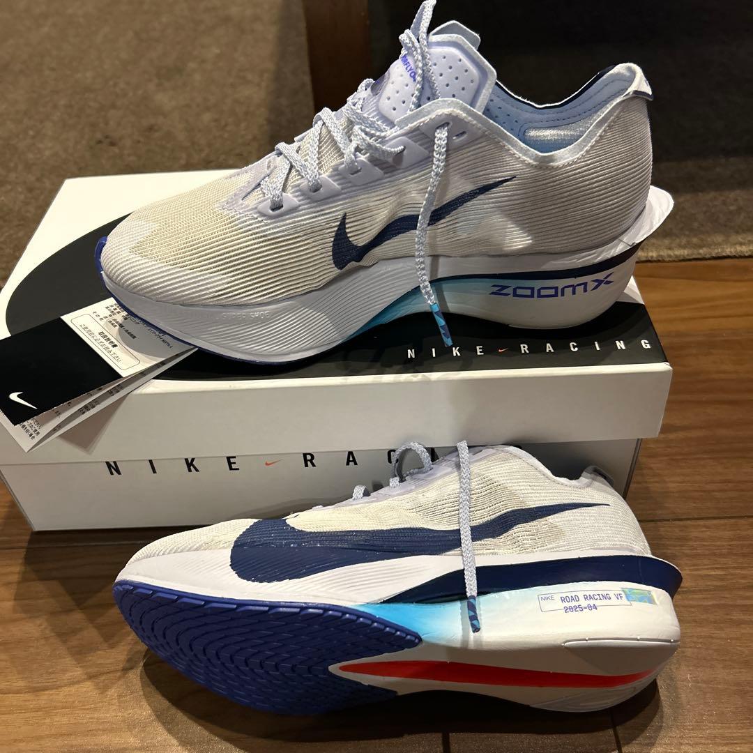 Nike Racing ランニングシューズ ホワイト/ネイビー