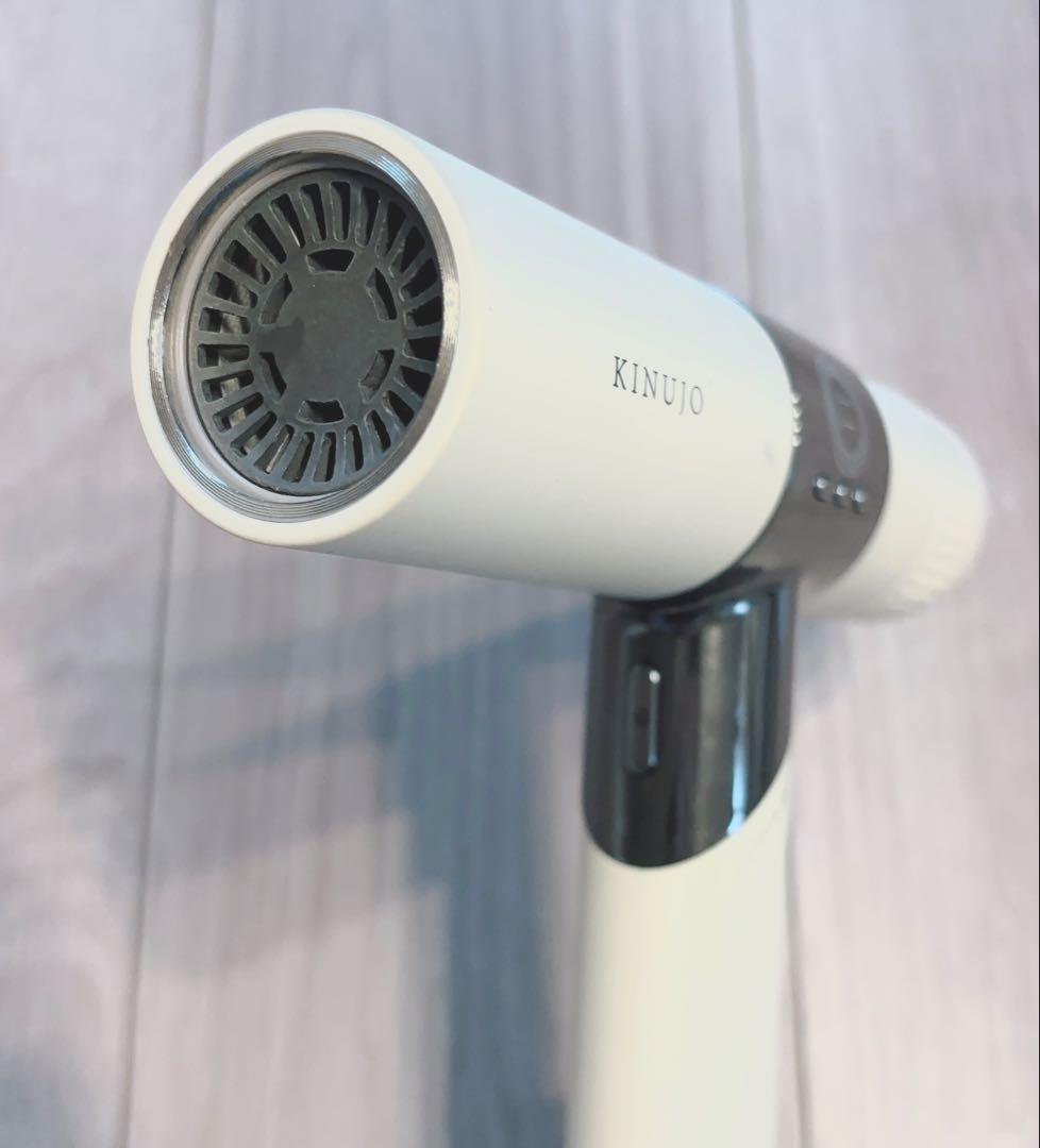 KINUJO キヌージョ ヘアドライヤー　KH001 ホワイト